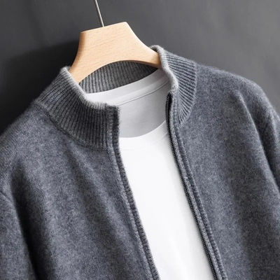 Lightweight Zip Jacket for Men — Modern & Versatile