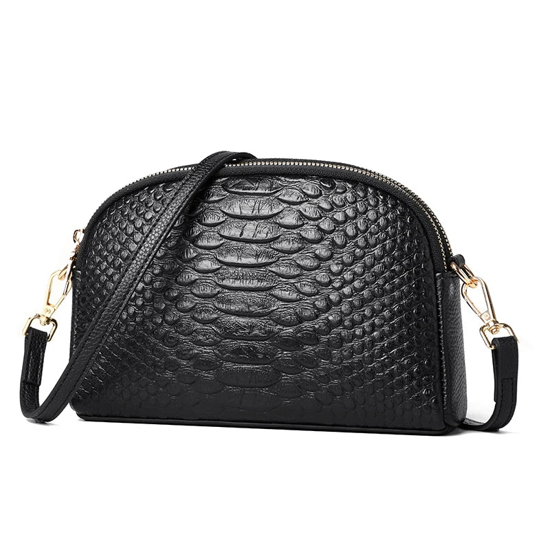 Notoría | Amélie – Elegant Vegan Leather Crossbody Bag – Spacious & Adjustable Strap