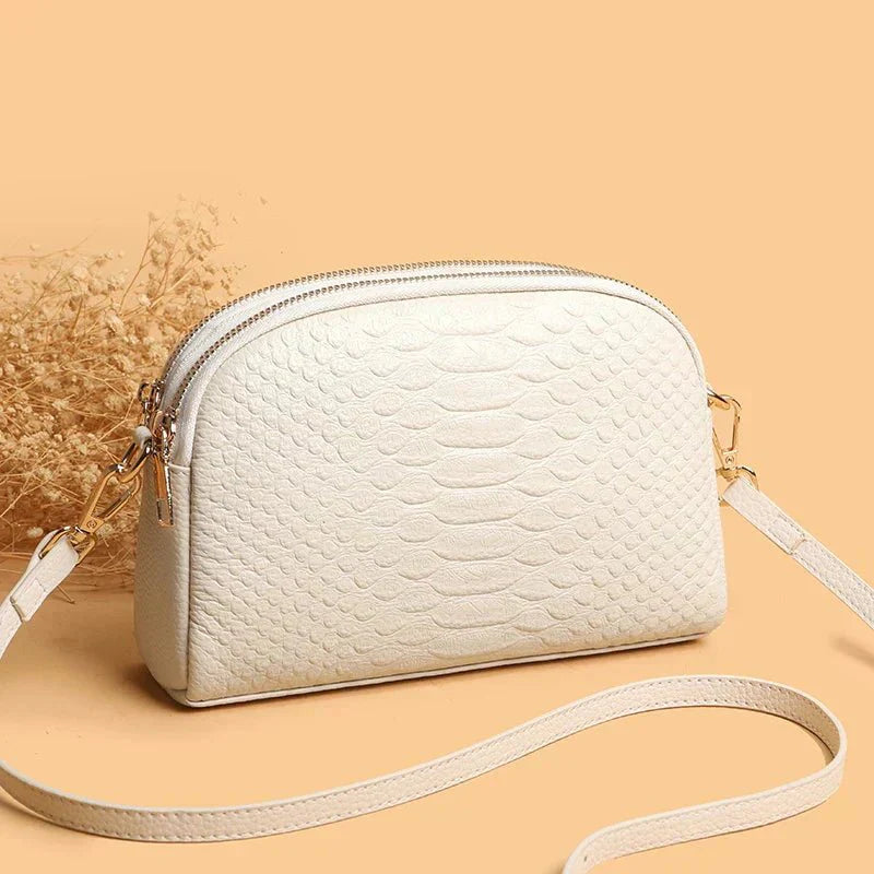 Notoría | Amélie – Elegant Vegan Leather Crossbody Bag – Spacious & Adjustable Strap