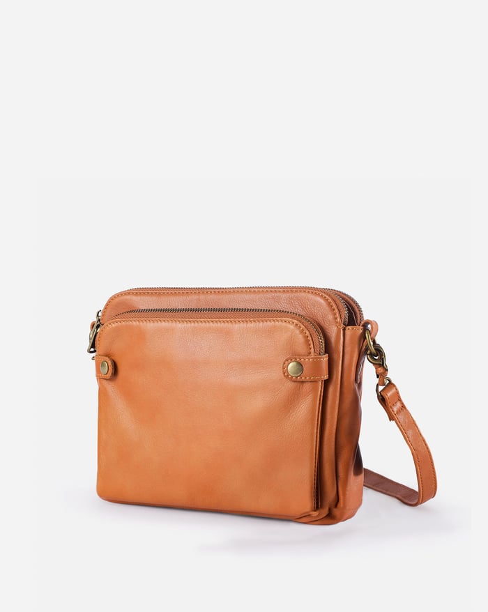 Notoría| Freja – 3-Layer Leather Crossbody Bag for Women